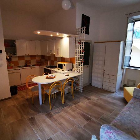 Medieval Flat Apartment กาเอตา ภายนอก รูปภาพ